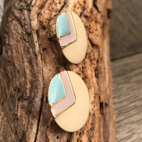 Vintage Round Chevron Pastel 1980’s Earrings - Picture 10 of 10